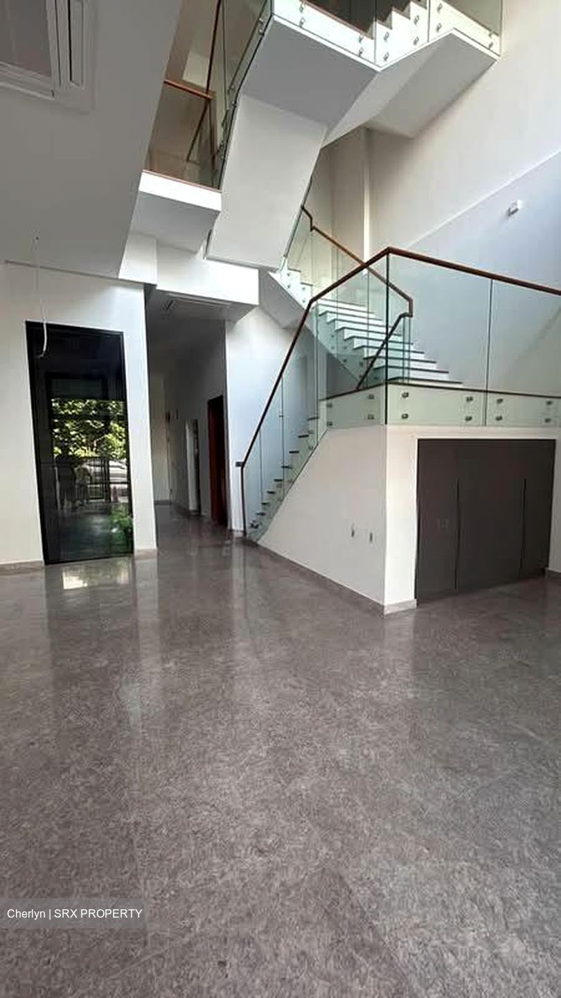 Sembawang Straits Estate (D27), Terrace #553372561